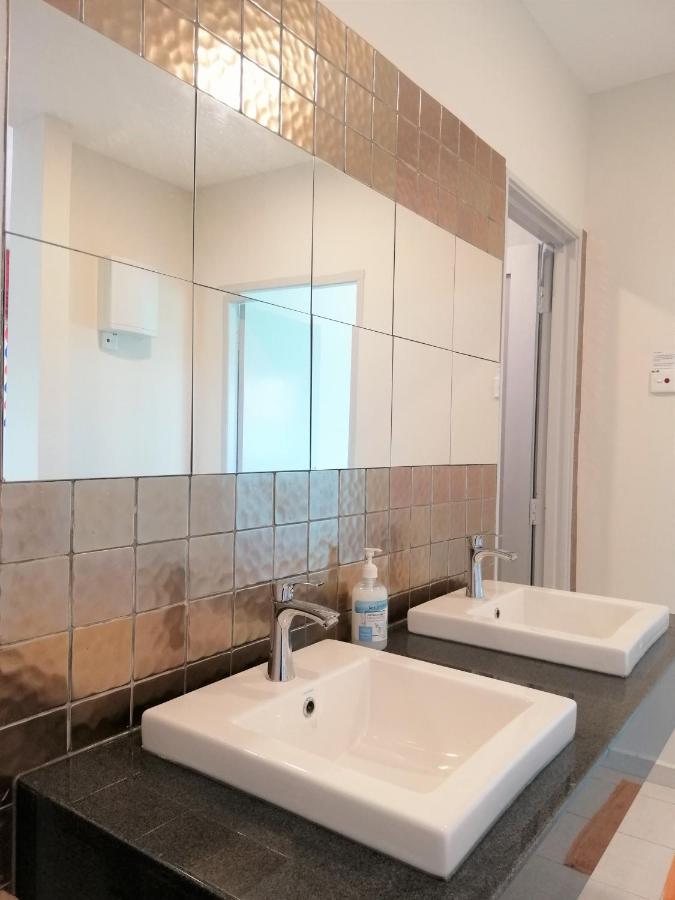 Klebang Seacove Spacious 5Br Villa By Nestcove Malacca Kültér fotó
